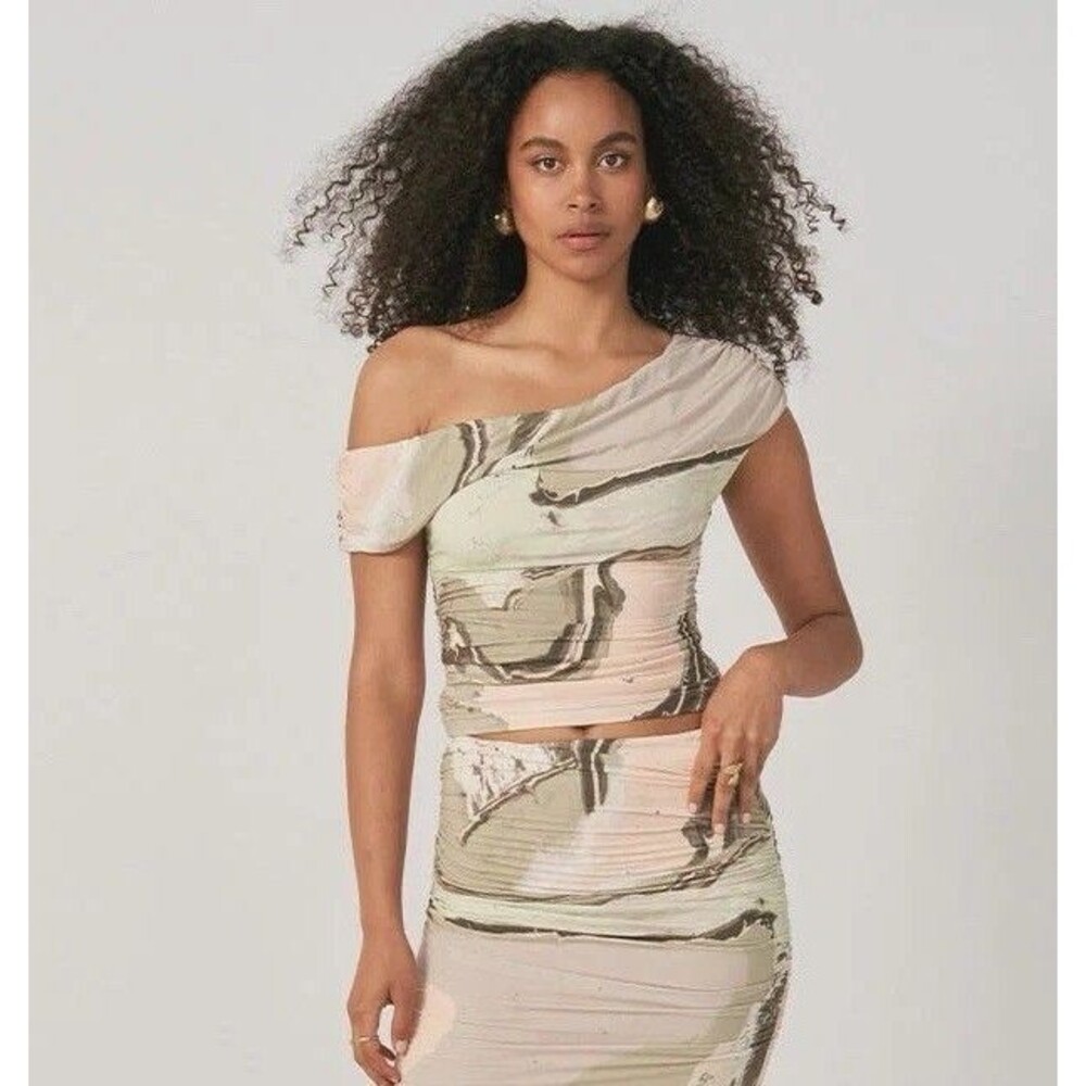 Sovere Molten Cotton Off Shoulder Top in Green Pink Size Small